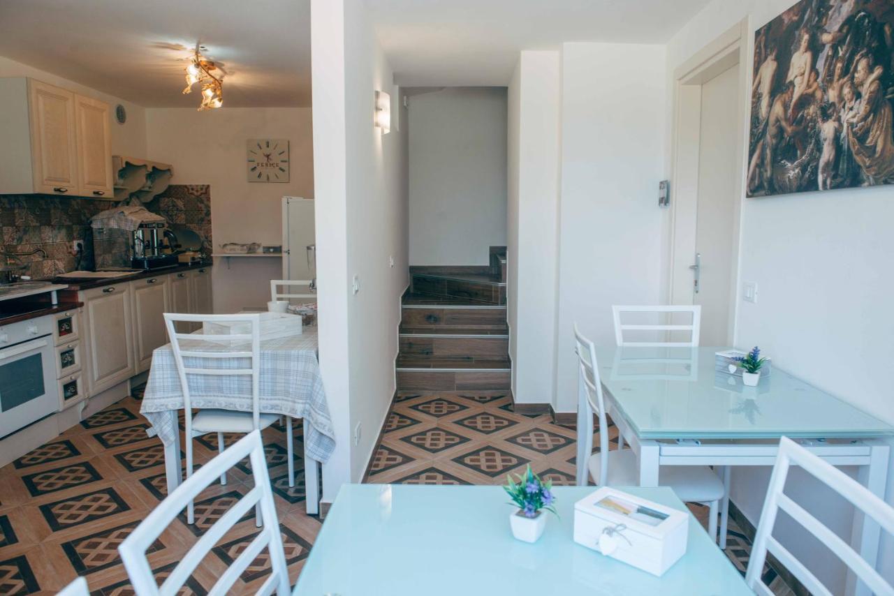 Affitta Camere La Fenice Di Folli Lorella Puegnago Exterior foto