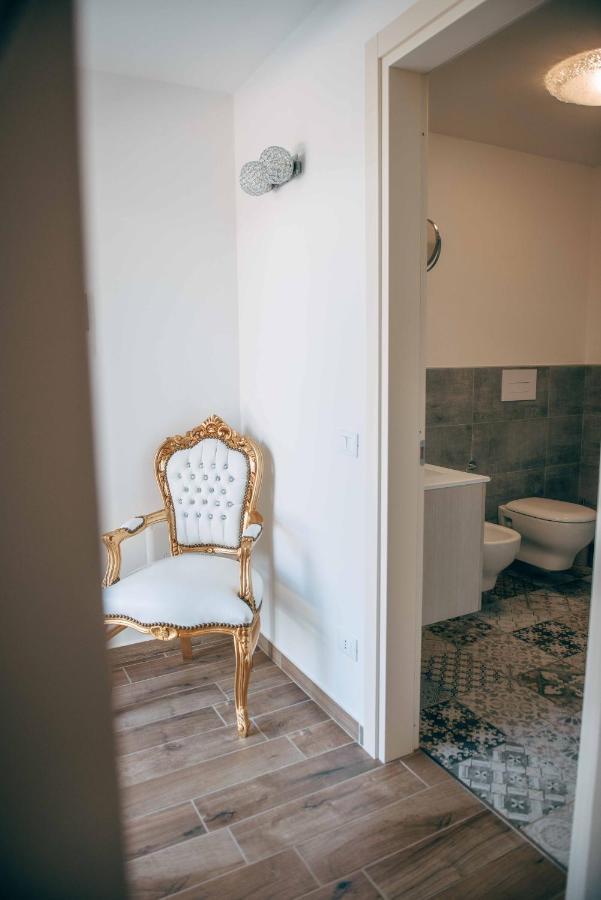 Affitta Camere La Fenice Di Folli Lorella Puegnago Exterior foto