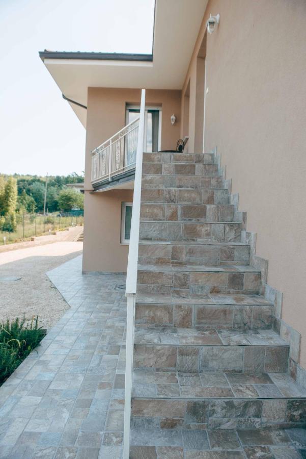 Affitta Camere La Fenice Di Folli Lorella Puegnago Exterior foto
