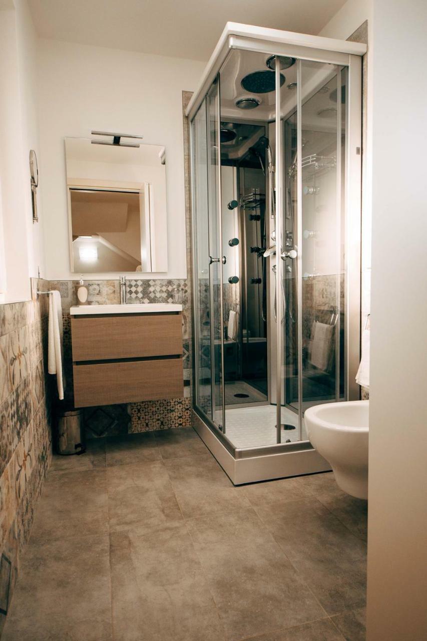 Affitta Camere La Fenice Di Folli Lorella Puegnago Exterior foto